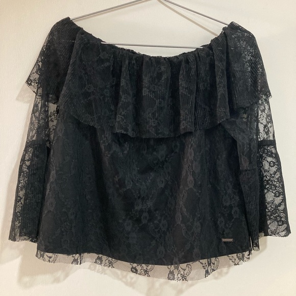 Vero Moda Tops - Black Off-shoulder Top